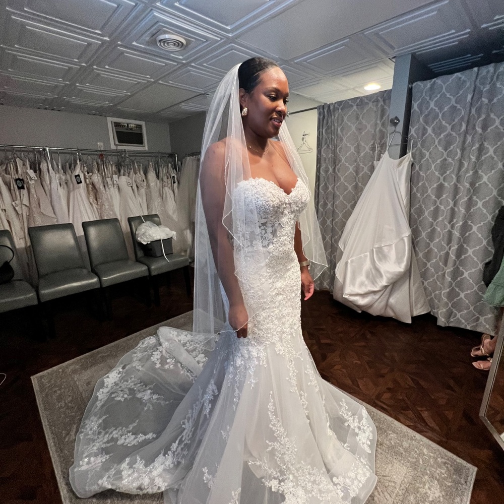 Allure Couture C706 Wedding Dress – Size 12 (Altered, Never Worn)